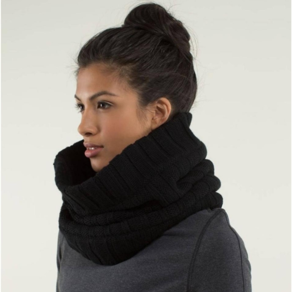 Lululemon Keepin' it real cozy neck wrap scarf